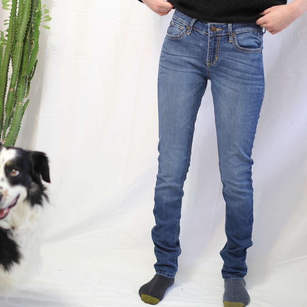 HOLLISTER SUPER SKINNY JEANS